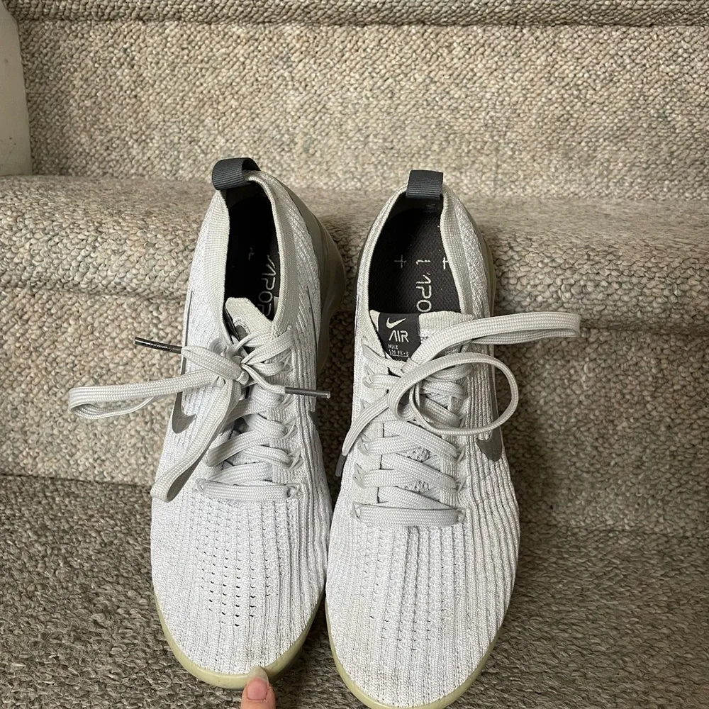 Nike Air Vapormax Flyknit 3.0 Pure Platinum with Purple Iridescent - Picture 11 of 14